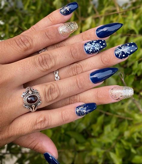 Wondrous Winter Nail Design Ideas For The Glossychic