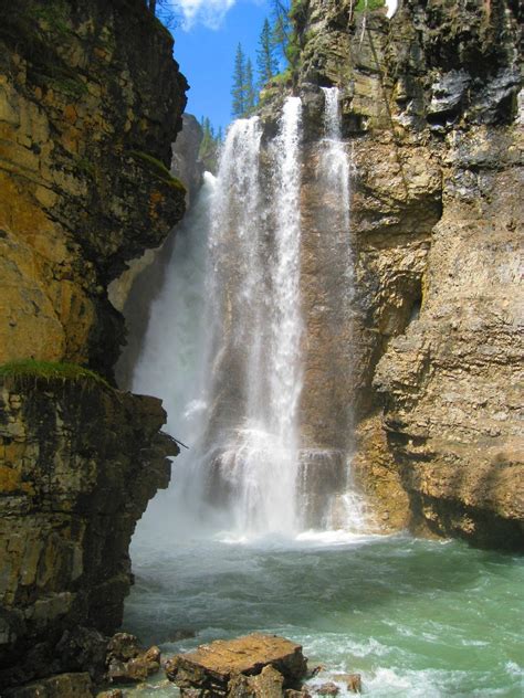 Banff Canada Beautiful Waterfalls Scenery Beautiful Places
