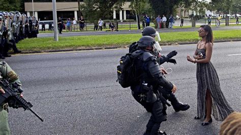 the baton rouge photograph that everyone is talking about