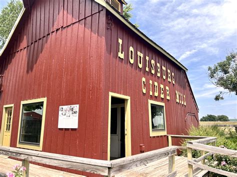 A Day In The Orchard Visit The Louisburg Cider Mill Kansas Living