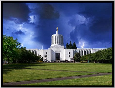 S Salem Oregon State Capitol Salem Oregon