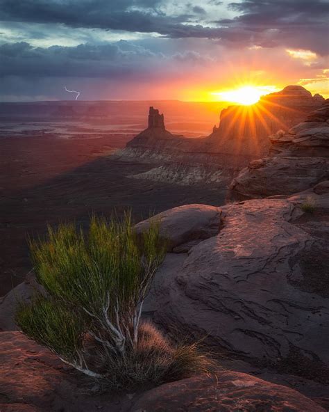 A Mind Blowing Sunset In The Canyonlands Of Utah Oc 1280x1600 R