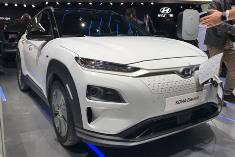 The ioniq 5 delivers an iconic pure design, advanced electric car technology and unparalleled comfort. New Hyundai Kona Electric range drops to 279 miles | Auto ...