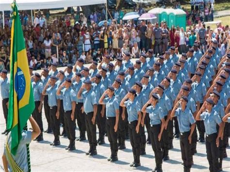 Polícia Militar Do Estado Do Rio De Janeiro Convoca Mais 400