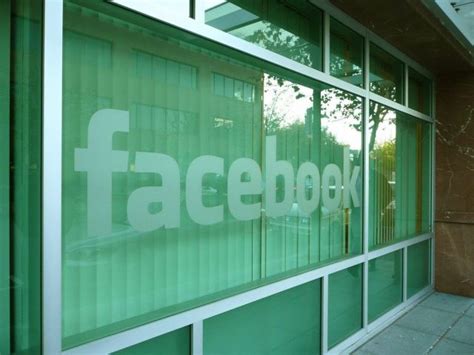 Facebook Headquarters In Palo Alto Full Photo Essay 72 Pics