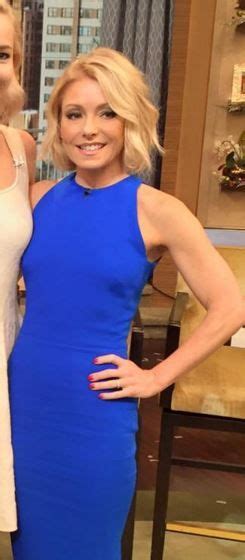 Who Made Kelly Ripas Blue Dress Blue Dresses Kelly Ripa Dresses