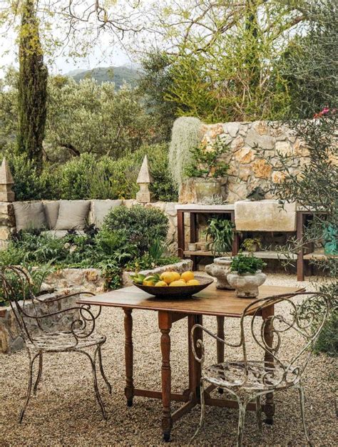 36 Awesome Mediterranean Outdoor Living Ideas Mediterranean Garden