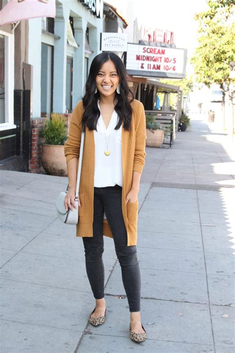 5 Ways To Wear An Oversized Cardigan This Fall Classic Outfits Everyday Casual Outfits