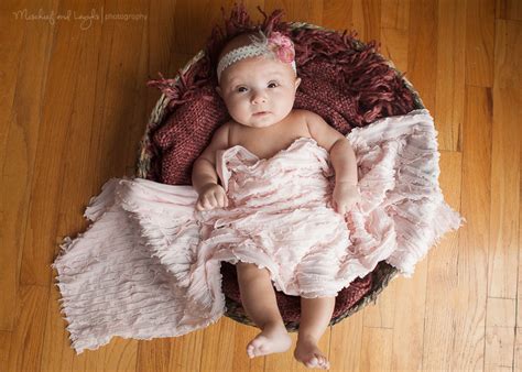 45 gifts for a 4 month old ranked in order of popularity and relevancy. Mischief and Laughs Photography » Meet Elise, 4 months old ...