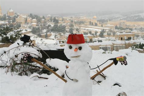 Holy City Of Snow 6 Incredible Photos Of Jerusalem Hit By Rare Winter