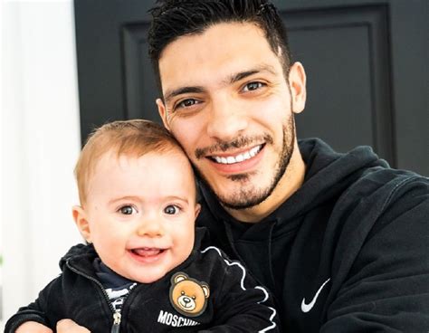 Wolverhampton Wanderers Who Is Raul Jimenez Son Ander Meet His Daughter