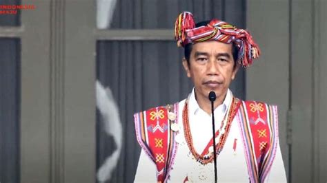 Pakaian adat ntt dari suku atoni atau atoin meto atau dawan bernama baju amarasi. Baju Adat NTT yang Dikenakan Jokowi pada HUT RI ke-75 ...