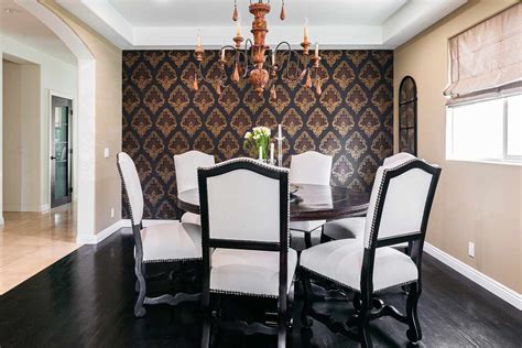 11 Amazing Dining Rooms With Wallpaper