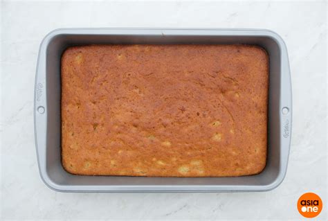 My banana cake does not have a strong banana flavour, is it because bakeries use flavouring? Hiap Joo Banana Cake: This Recipe Is Said To Be Similar To ...