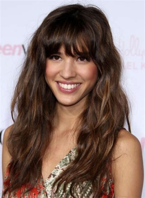 If you think that you can only wear a fringe on straight tresses, we are here to prove you wrong. 21 Amazing Hairstyles With Bangs - Pretty Designs