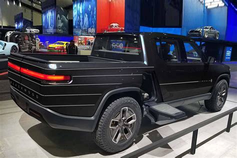Check spelling or type a new query. Lincoln And Rivian Could Create The Perfect Luxury Truck ...