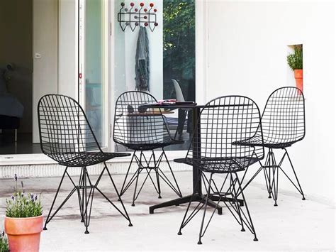 Add these chairs to anyroom to complete the contemporary design of your home or place ofwork. Design iteration: the Eames Wire Chair - DesignWanted