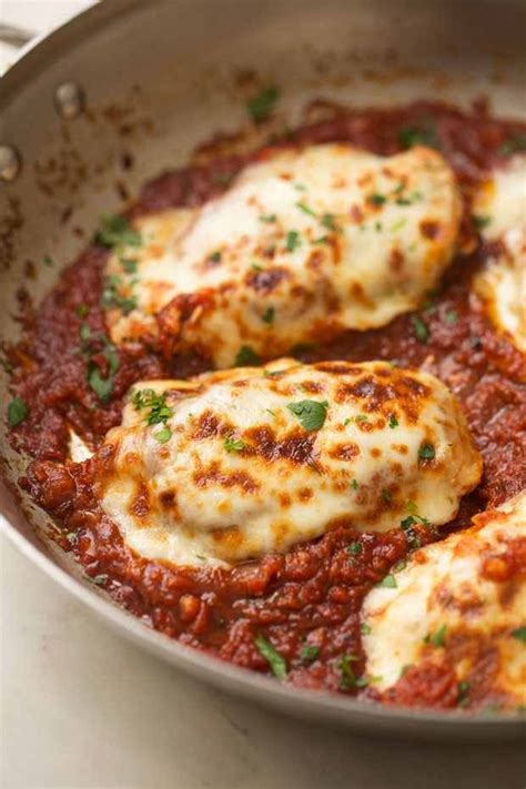 Chicken is a mainstay protein in so many delicious meals — yet, sometimes having the same rotation of chicken dishes for dinner can be a bit bland. These 30 Minute Chicken Recipes Are Great Dinner Ideas For Tonight | Ketogenic recipes dinner ...