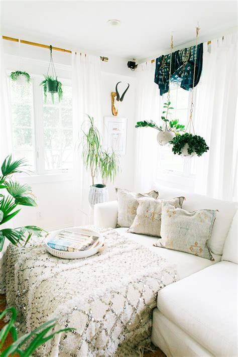 A bedroom is everyone's favorite spot especially if you need to rest and straighten your stiff body after a long tiring day. These Bohemian Bedrooms Will Make You Want to Redecorate ...