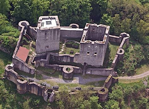 Die weidelsburg (rechts) und naumburg im 17. Burgruine Weidelsburg | GrimmHeimat NordHessen