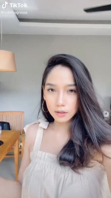 10 Artis Tiktok Cantik Indonesia 2021 Dengan Instagram Miliknya Update Terus