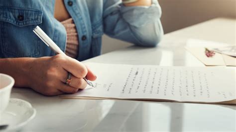 Grafología Letra grande o pequeña Descubre tu personalidad dependiendo de la forma en la que