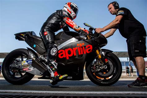 Cookie policy terms & conditions 2016 Aprilia RS-GP MotoGP Bike Officially Breaks Cover