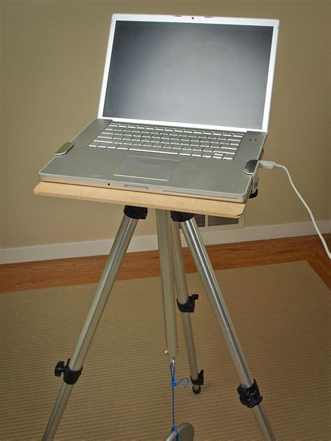 Tripod Laptop Stand : 8 Steps (with Pictures) - Instructables