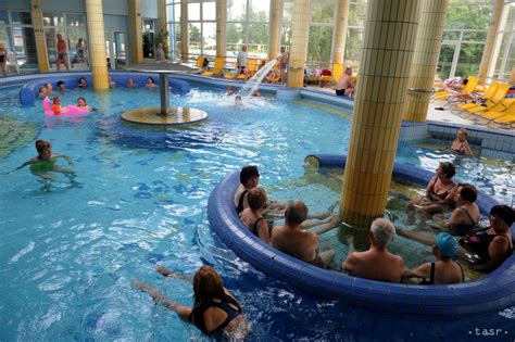 Dunaszerdahely ), town located on the largest island of the among the celebrated rabbis who officiated in dunajska streda were alexander. DUNAJSKÁ STREDA: Termálne kúpalisko priebežne skvalitňuje ...