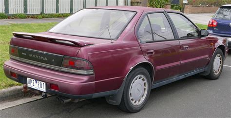 1990 Nissan Maxima GXE Sedan 3 0L V6 Auto