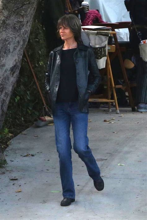Jan 08, 2018 · 2018 was a busy year for kidman, who starred in destroyer as a los angeles police officer still reeling from her undercover work with a criminal gang two decades earlier, and as queen atlanna in. NICOLE KIDMAN on the Set of Destroyer in Los Angeles 12/11 ...