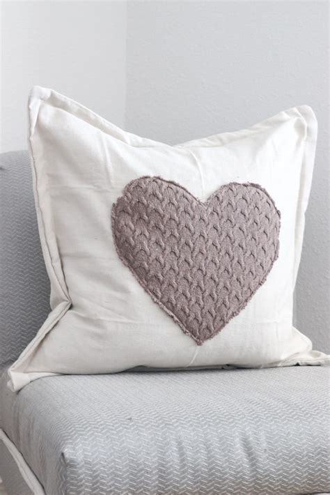 Diy Valentines Day Pillow Covers Using Sweaters Diy Valentines