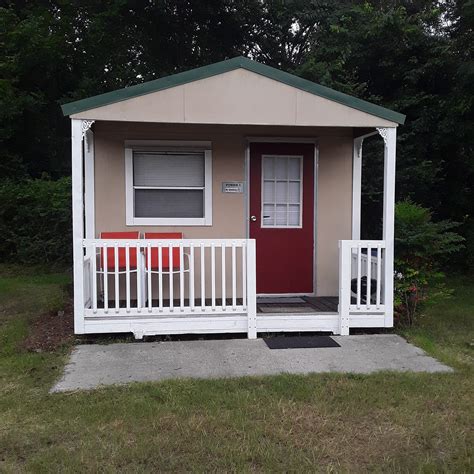Finally you have the option for 20, 30 and even 50 amp electric hookups, hot showers, ice cold and spring fresh water and all this in the most scenic setting surrounded by towering mountains, brilliant blue glaciers and a number of ponds. Cabins - Beaver Run RV Park