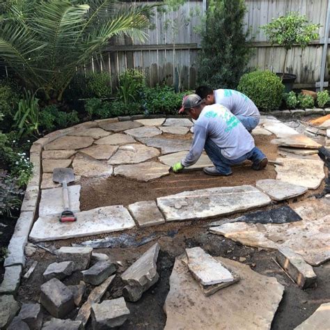 How To Install Flagstone Patio Diy Stone Patio Flagstone Patio