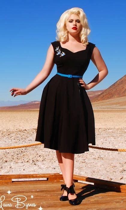 Pinup Couture Annalise Swing Dress Med Svaler Epla