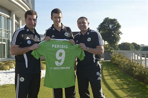 Wolfsburg have announced the signing of borussia dortmund midfielder ivan perisic. Ivan Perisic ist nun ein Wolf! | HRSPORT