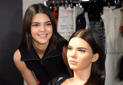 Kendall Jenner With Her Wax Figure At Madame Tussauds Popsugar Celebrity Photo 8