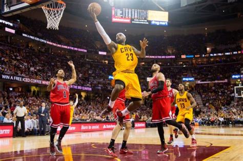 O basquetebol é um esporte altamente popular nos estados unidos. A História do Basquetebol. Conheça a História de um Jogo ...