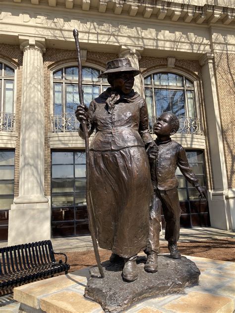 Harriet Tubman Statue Todays Communiqué