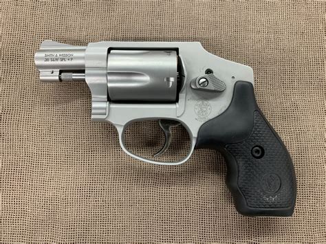 Smith And Wesson Model 642 Airweight 38 Special P 2″ Stainless Saddle