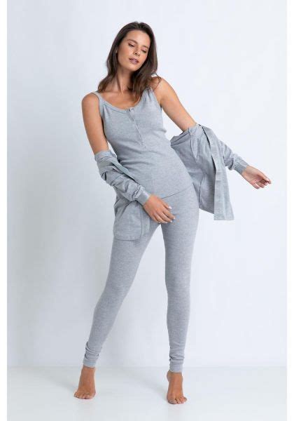 Conjunto De Pijama Acuo Com Cardigan Feminino Cinza Descricaoconjuntinho De Pijama Canelado