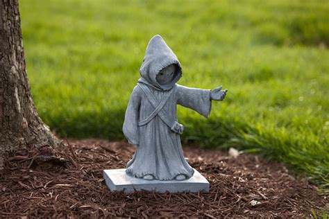 Solar Powered Star Wars Jawa Lawn Ornament With Yellow Glowing Eyes