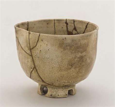 The most common broken pottery gold material is ceramic. Kintsugi, The Japanese Art of Fixing Broken Pottery With Gold | Amusing Planet