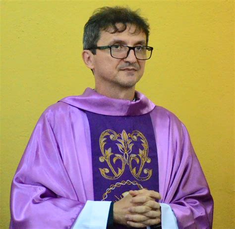 Blog do Carlos Eugênio Bispo Diocesano promove transferências do Padre