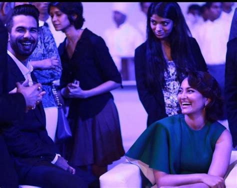 Awkward Photos What Is Sonakshi Sinha Doing To Shahid Kapoor Missmalini
