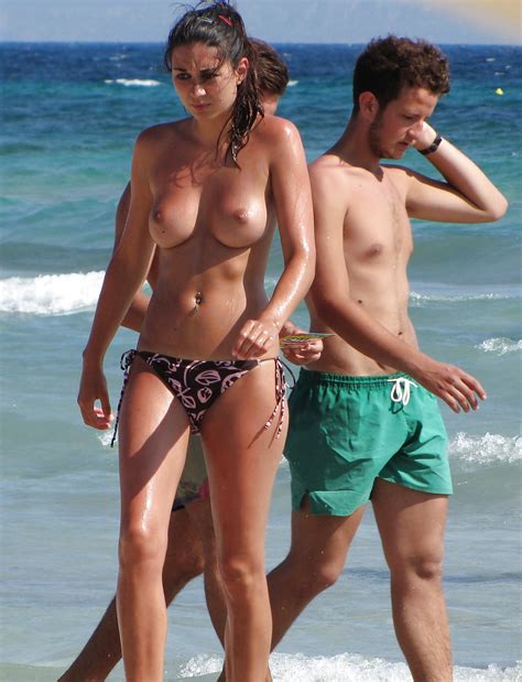 Beste topless beach bilder Nackte Mädchen und ihre Muschis