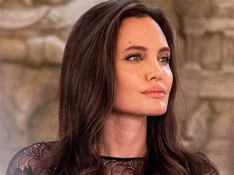 Angelina Jolie Told The Situation Of Corona In India Heart Wrenching