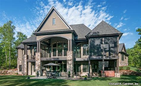 1 1/2 story house plans. Home Plan Designs: Walkout Basement | Basement house plans ...