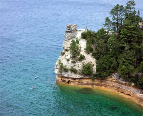 Man Falls To His Death At Pictured Rocks Miners Castle