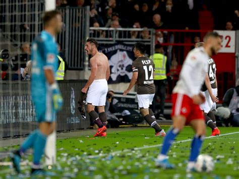 Die gastgeber von der reeperbahn ihr konntet st. Erste Saisonniederlage im Derby: St. Pauli ringt den HSV ...